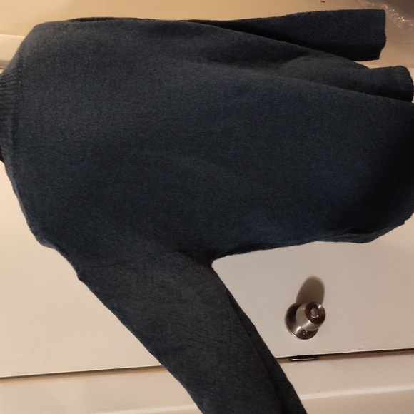 New Super Soft Sweater - Picture 9 of 11